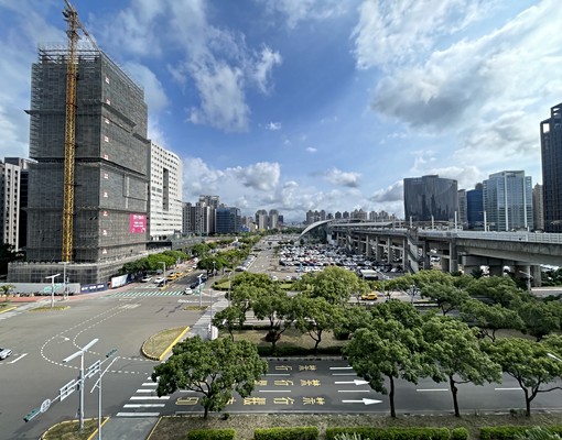 高鐵車站特區往返南北最佳首選全新4房平車 - Image 10