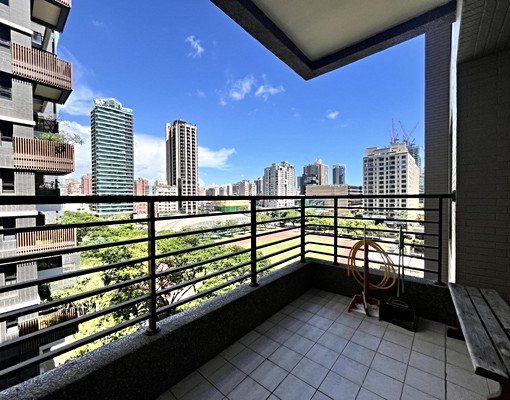 巨蛋商圈🔥超大空間🔥採光大四房+平面車位🔥 - Image 11