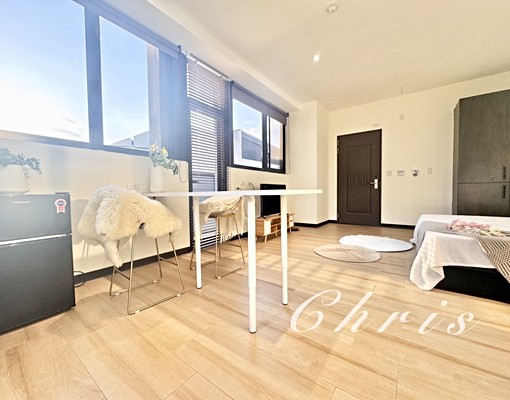 飯店管理超大空間陽台可獨洗雙面採光系統櫃中島餐桌流理台雙租補 - Image 3