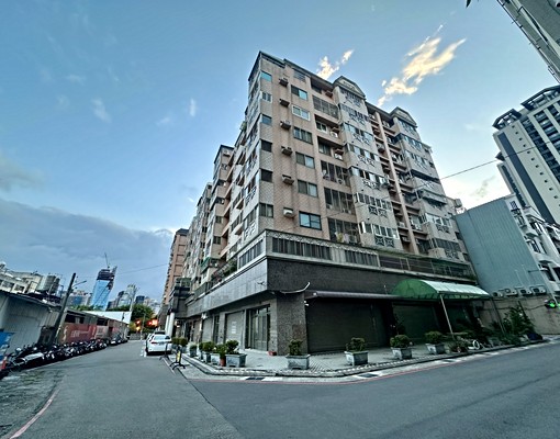 ★櫻花捷運|可租補|逢甲2房新裝修｜電梯24H適合小家庭 - Image 2