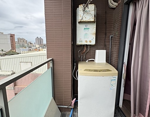 林森路近北大路中山路大遠百旁樓中樓2房 - Image 6