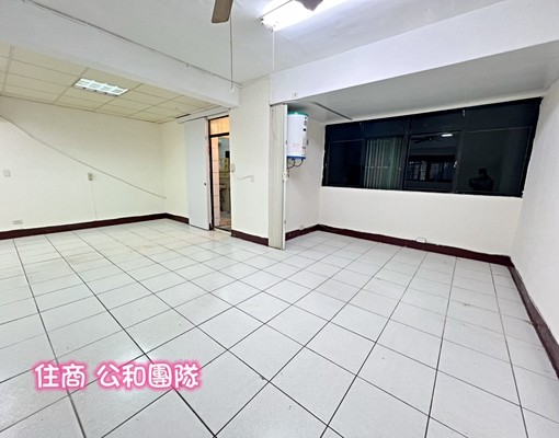 錦和~超便宜2樓~房東便宜租~找竣羽快速成交 - Image 9
