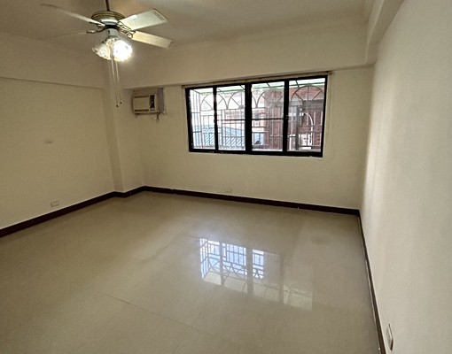 戶數單純,生活機能完善,交通便利。 - Image 5