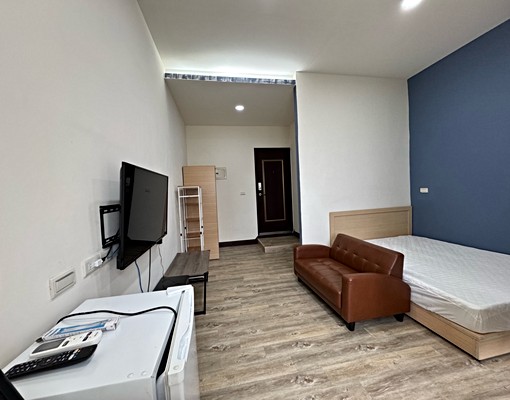 平鎮仁寶電腦大潤發1+1大套房附傢俱家電 - Image 1