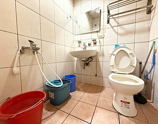 幸福站/萬元有找/家具齊全/含網路第四台/學生首選 - Image 5