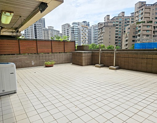 有車位超大露臺二房~城市綠洲中生活，陽光露臺、質感生活 - Image 9