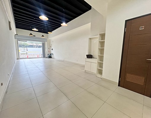 體育園區正龍慈路旁1+2樓黃金店面 - Image 3