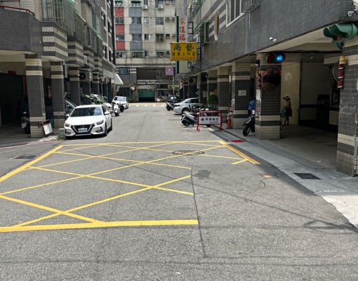 頭家國小1+2樓鄰路住家 - Image 2