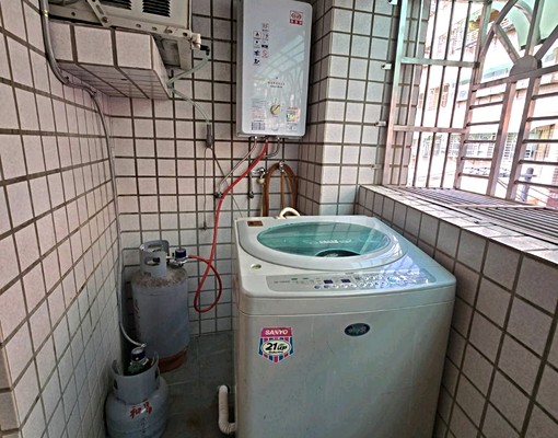 捷運旁採光套房/附冷氣有陽台/廚房/近捷運站 - Image 14