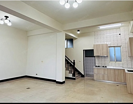 稀有臨路透天別墅# - Image 3