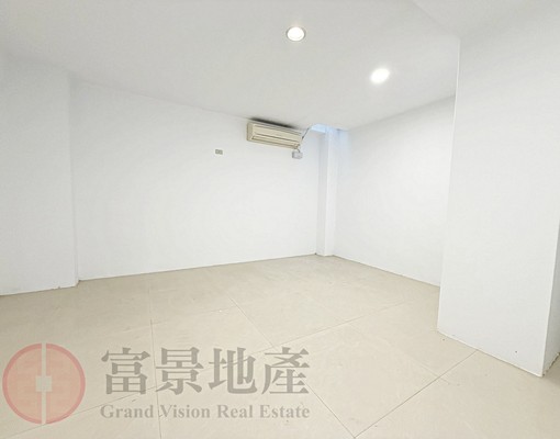 HOT●榮華特區●格局方正●空間寬敞 - Image 4