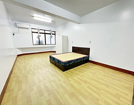 (租)小港康莊路透天2樓單層出租(限女性) - Image 1