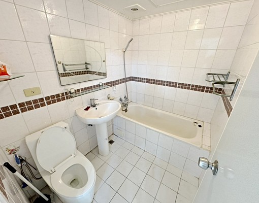 豐樂捷運旁大三房室內31坪車位空屋租 - Image 9