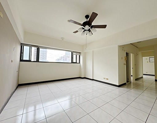 豐樂捷運旁大三房室內31坪車位空屋租 - Image 4