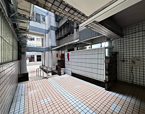 大里獨洗曬精裝10坪大套房💖24小時管理員 - Image 11