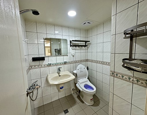 ★櫻花捷運|可租補|逢甲2房新裝修｜電梯24H適合小家庭 - Image 8