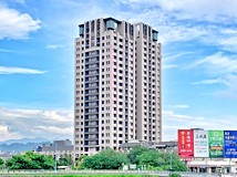 松竹路一段十期豪宅｜登陽仰..