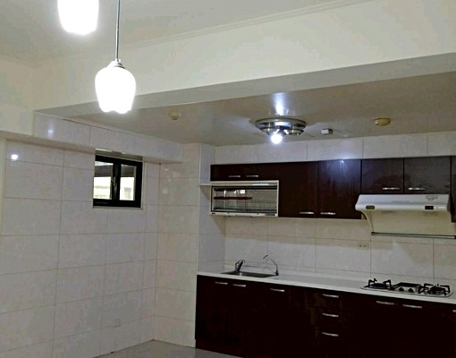 近文心、中清捷運路口超大4房單純住家 - 591租屋網 - Image 4