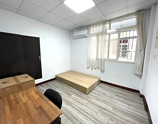 沛函⭐近輕軌翠華路巷內透天出租套房 - Image 1