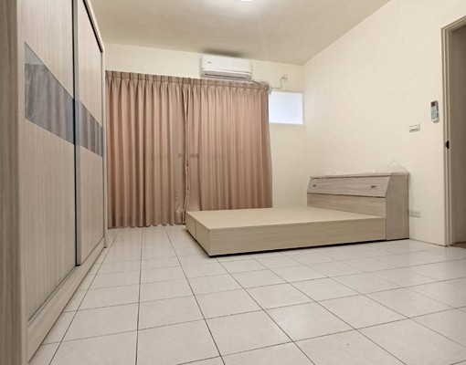 近文昌國小、商圈,格局方正寬敞明亮,全新裝璜及家具,可租補 - Image 7