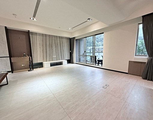 泳池,24小時管理,鳥語花香,安靜舒適,精品裝潢 - Image 1