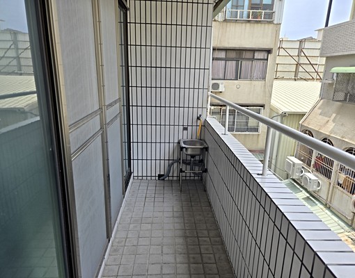 個人套房有陽台/室內機車位/採光好 - Image 7