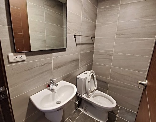 有電梯~2樓全層出租~可租補~ - Image 6