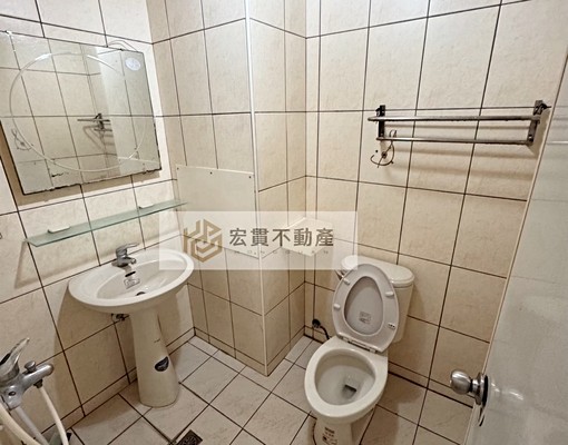 金山街前段萬元內變頻冷暖小資電梯套房 - Image 5