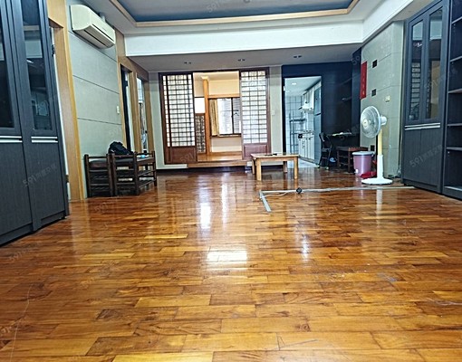 中華國小大潤發附近/精美裝潢大客廳大三房/可寵一層二戶採光好 - Image 1