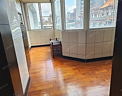 中華國小大潤發附近/精美裝潢大客廳大三房/可寵一層二戶採光好 - Image 3