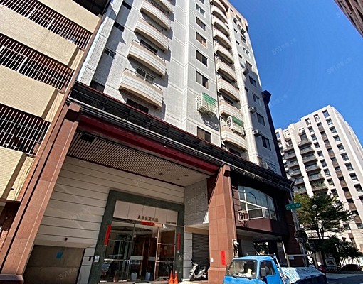 中華國小大潤發附近/精美裝潢大客廳大三房/可寵一層二戶採光好 - Image 15