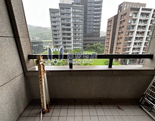 大直美麗華｜精美裝潢3+1房落地窗棟距景觀｜家具異動 - Image 12