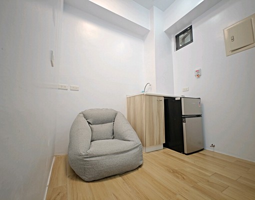 全新可貓【賢德醫院】【獨立車庫小豪宅】 - Image 1