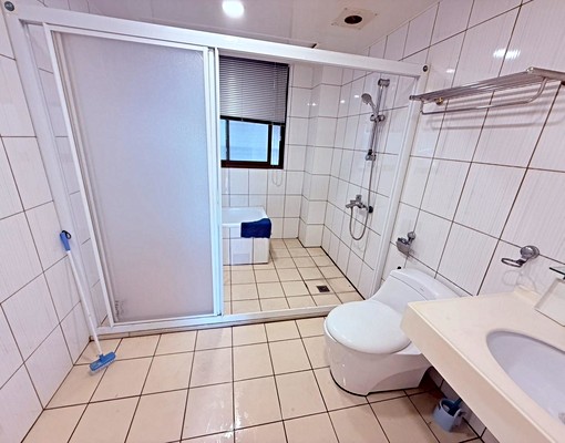 內壢湯城世紀4樓半透天辦公住宅 - Image 9