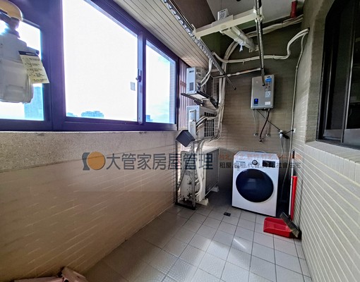 租近車站.巨城大坪數四房.2主臥.景觀戶 - Image 13