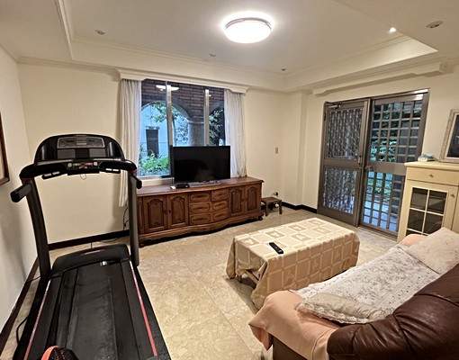 單純、寧靜社區,門外可停車,獨立出入口 - Image 7