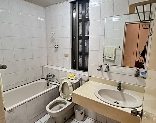 單純、寧靜社區,門外可停車,獨立出入口 - Image 9