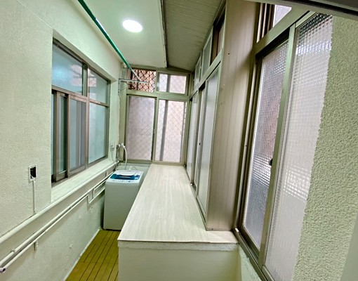 仁愛圓環分租套房,獨立衛浴陽台洗衣機 - Image 4