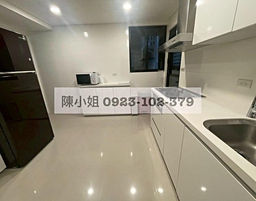 §MRT中山.日外商首選官邸.精緻裝潢大空間收納多 - Image 3