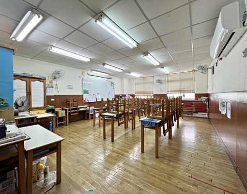 免仲介費🌭可營登🌭12米臨路三角窗店面 - Image 8