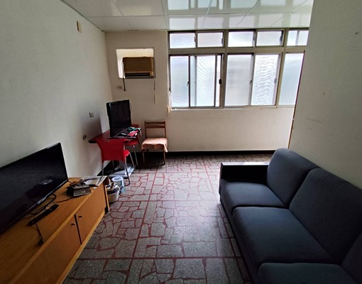看屋請帶名片.識別證/2樓溫馨大套房/一房一廳附陽台 - Image 1