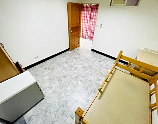 捷運東湖／女性專區。採光雅房。 - Image 11