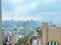 文化路二段182巷江子翠站口..