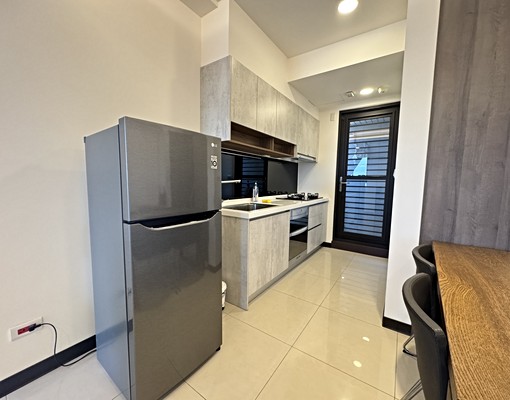 南區學府忠孝商圈泰鉅興大苑次頂樓2+1房平車 - Image 5