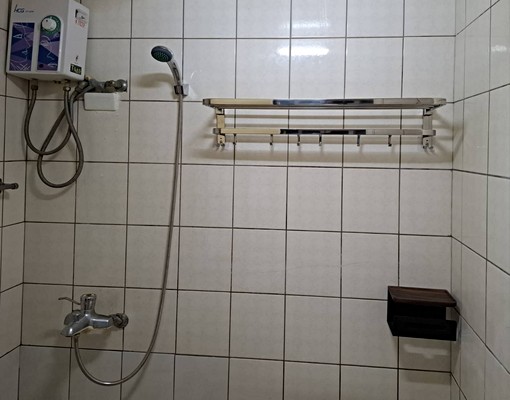 火車站前商圈,全新裝潢家電傢俱通風採光佳 - Image 7