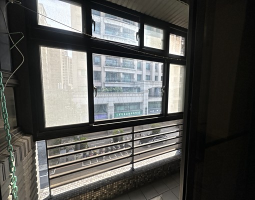 科大一路獨立電梯套房近台元.家樂福商圈 - Image 11