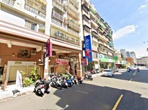 新昌街莒光商圈近捷運站騎樓..
