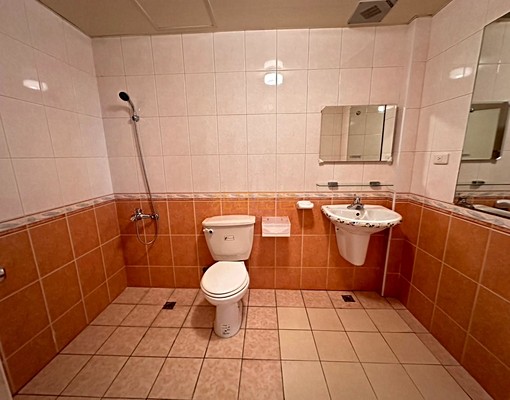 兆基社會住宅🏡免仲/凱旋大地透天4房車/可租補 - Image 12