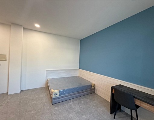 東區全新電梯景觀大套房 - Image 6