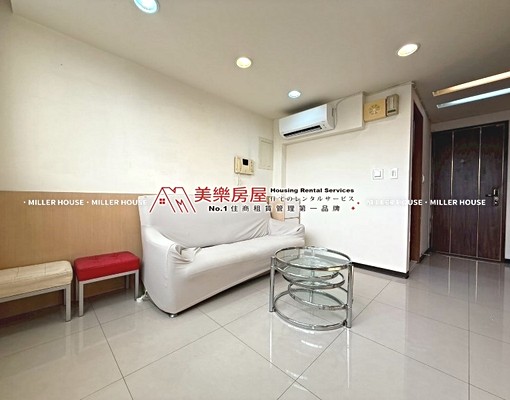 美樂*忠孝敦化站*挑高可站一房*東區商圈*家俱全 - Image 2